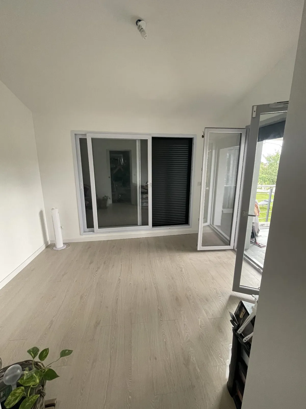 Intérieur d'appartement magnifiquement rénové